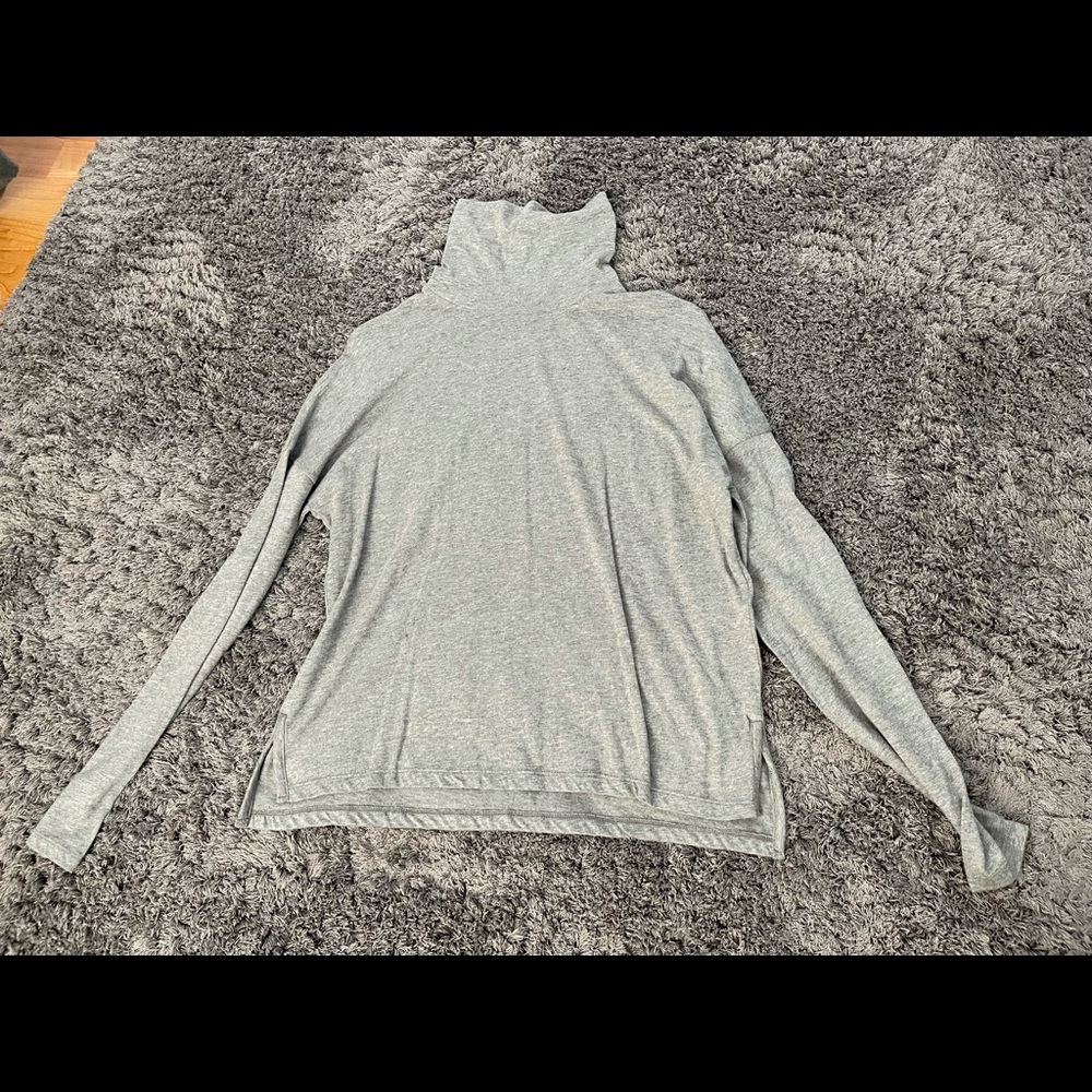 Grey Abercrombie turtle neck